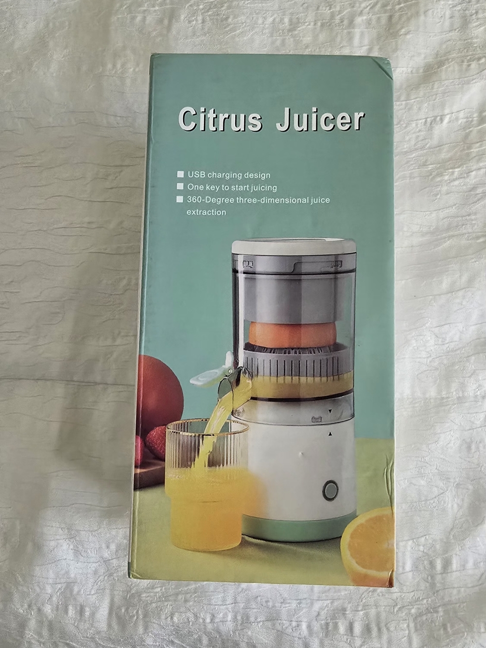 Compact Electric Citrus Juicer - White and Mint
